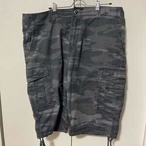 UNIONBAY Men's Dark Camo Cargo Shorts